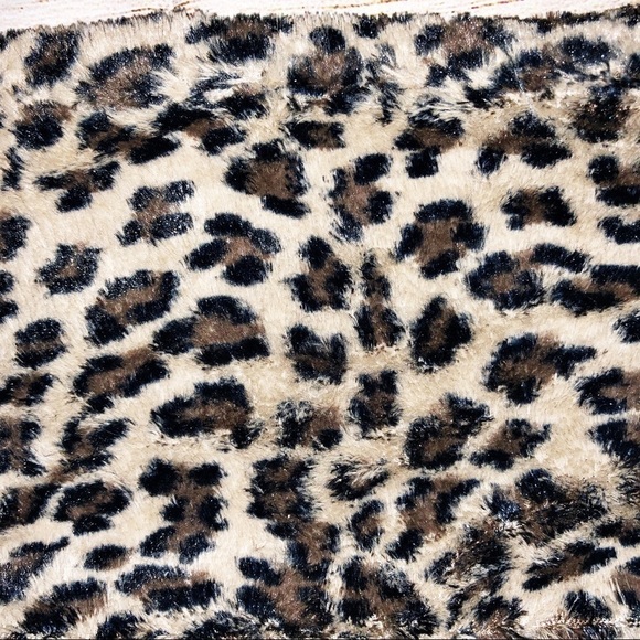 Leopard print Infinity Scarf 100% Polyester - Picture 4 of 4